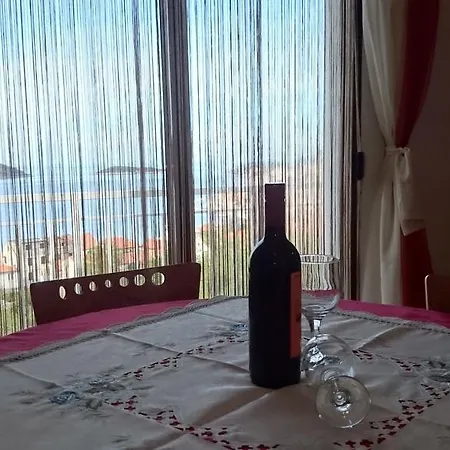 Pecarevic - A With A Stunning View Appartement Vis